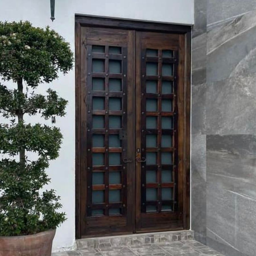 Puerta de hierro y madera bonita estilo rustico moderno