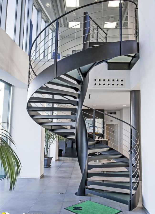 escaleras de caracol de herreria para exterior moderno